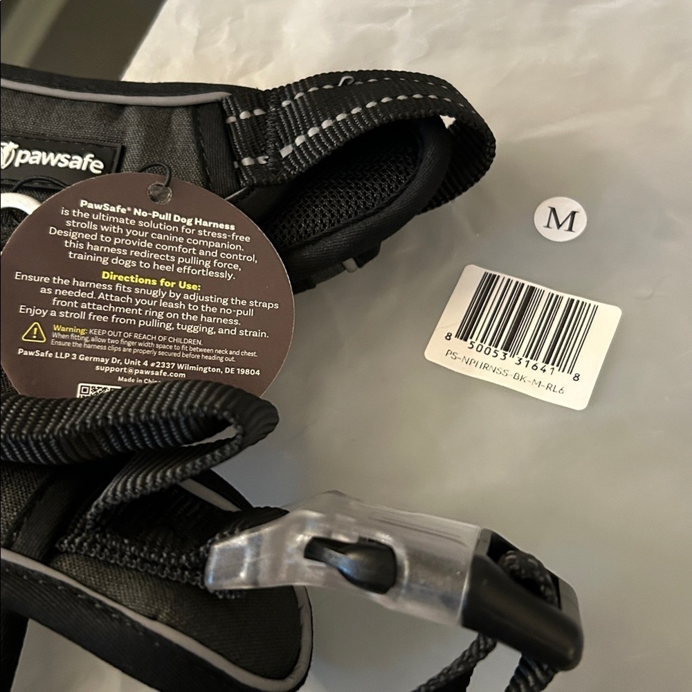 Passage no pull Black Dog Harness with Reflective Stitching NWT size M - Picture 4 of 4